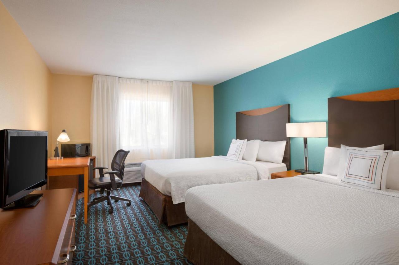 Comfort Inn & Suites Westfield Exteriör bild