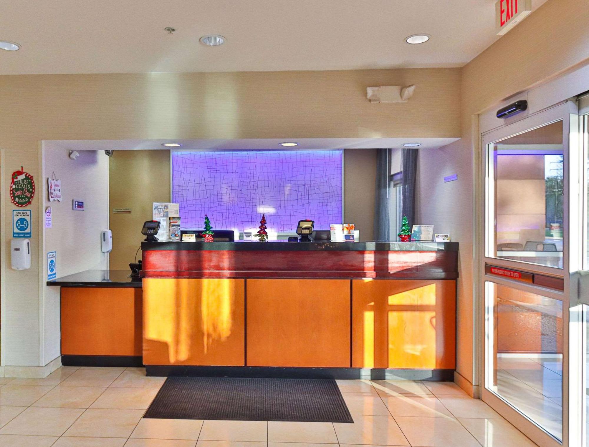 Comfort Inn & Suites Westfield Exteriör bild
